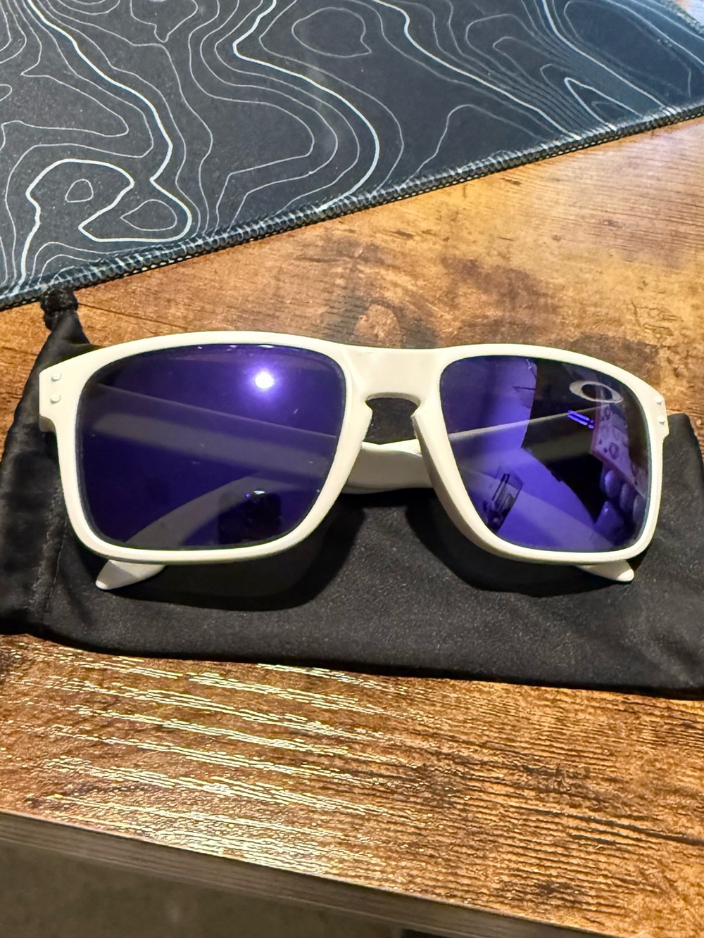 White Oakley sunglasses purple/blue lenses